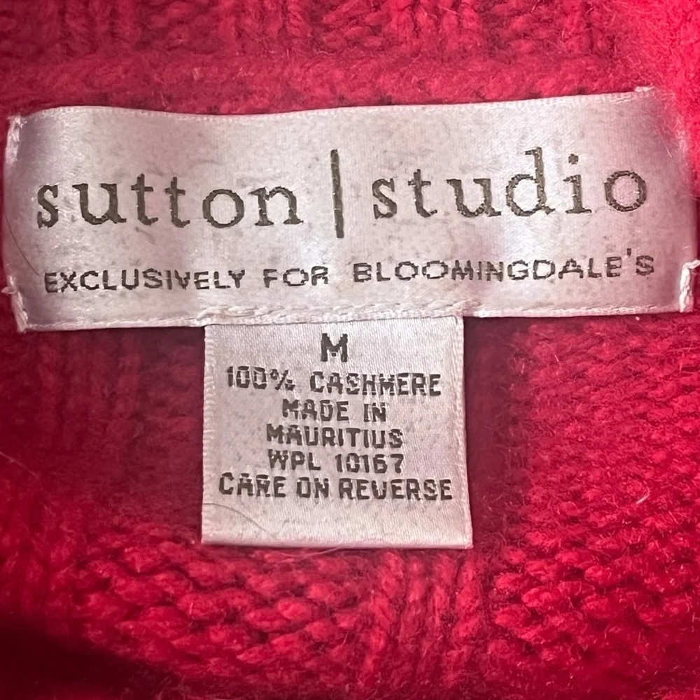 Vintage Red Cashmere Turtleneck Sweater Womens Medium Valentines Holiday Luxury